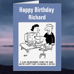 Chien joue sur un ordinateur