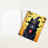 Chien mignon dans une scène d'Halloween avec des c (Devant avec enveloppe)