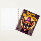 Chien mignon dans une scène d'Halloween avec des c (Devant avec enveloppe)