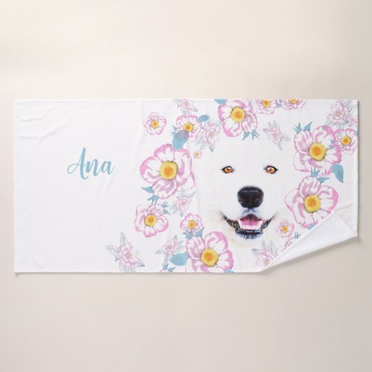 Chien Samoyed et fleurs roses, nom customisé (Serviette de bain)