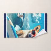 Chien sur le Surboard portant des lunettes de sole (Serviette à main)