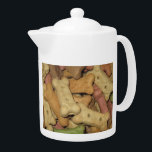 Chien Traite Teapot<br><div class="desc">Un joli design pour tous les amoureux de les chiens ! Ou les amateurs de biscuits pour chien - hé, je ne suis pas un à juger! lol ; -) Design simple, une photo de gâteries pour chien! Photo originale de Sunny. Copyright 2013</div>