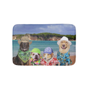 Chiens sur le tapis de bain de plage
