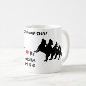 Chihuahua Happy Hump Day Mok (Voorkant rechts)