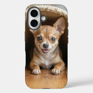 Chihuahua hond onder een tapijt iPhone 16 hoesje