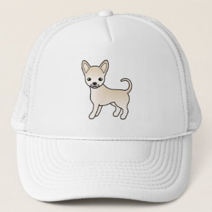 Chihuahua met gladde vacht en roomkleurige cartoon trucker pet