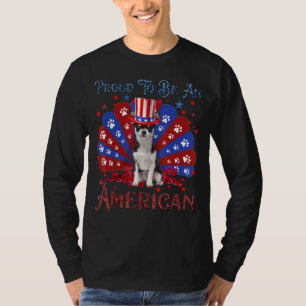 Chihuahua Proud als Amerikaanse vlag op de vierde T-shirt