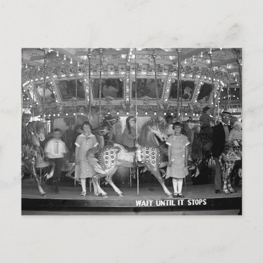 Children Riding Carousel, 1925 Briefkaart (Voorkant)