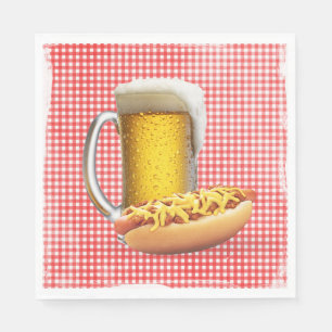 Chili Hot Dog en Bier Op Gingham Servet