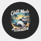 Chill Mode geactiveerd Funny Panda Chilling in de  Ronde Sticker (Voorkant)