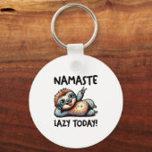 Chill Sloth Namaste Lazy Vibes Sleutelhanger (Voorkant)