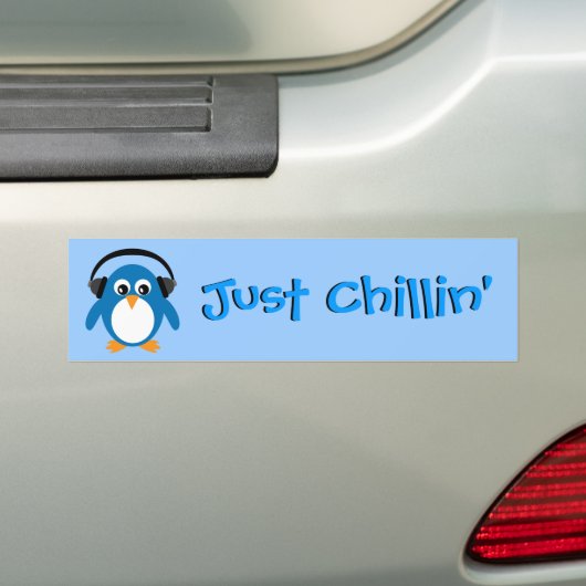 Chillin-pinguïn met hoofdtelefoon bumpersticker (Op auto)