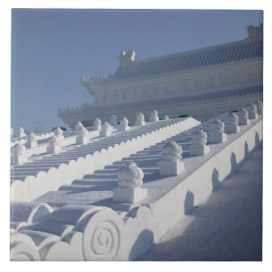 CHINA, Heilongjiang Provincie, Haerbin (Harbin). 2 Tegeltje