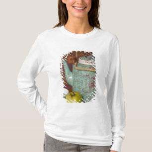 China, Hong Kong. Traditionele Chinese theepot & 2 T-shirt