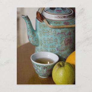 China, Hong Kong. Traditionele Chinese theepot & Briefkaart