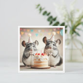 chinchillas manger gâteau invitation anniversaire (Debout devant)