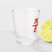 Chine 중 국 en verre de soju coréen (Gauche)