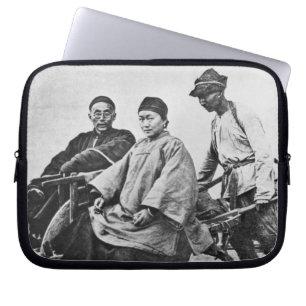 Chinese rickshaw, c.1870 (foto) laptop sleeve