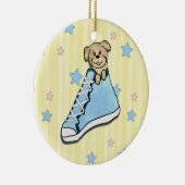 Chiot dans un ornement bleu de chaussure (Droite)