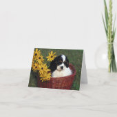 Chiot et fleurs dans une carte de note de panier (Devant)