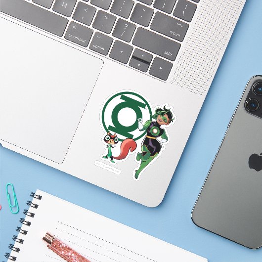 Chip & Green Lantern Sticker (Laptop met iPhone)
