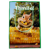 Chipmunk Eating Corn Medium Cadeauzakje (Voorkant)