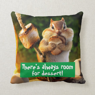 Chipmunk Eating Marshmallow Kussen