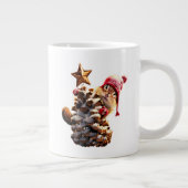 Chipmunk met een pijnkanonboom extra grote beker (Rechts)