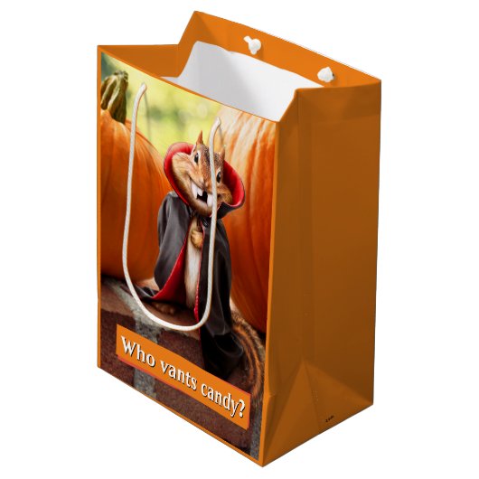 Chipmunk Vampire Medium Cadeauzakje (Voorkant Gekanteld)