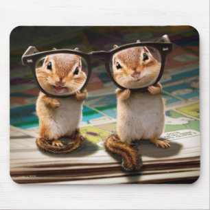 Chipmunks in leesbril muismat
