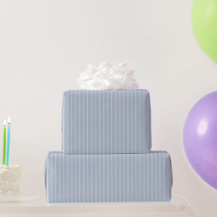 Chique Blauwe Dunne Witte Strepen Verjaardag Cadeaupapier