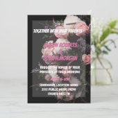 Chique bordeaux bloemenbruiloft uitnodiging (Staand voorkant)