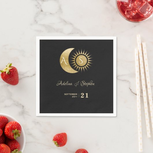 Chique Celestial Zwart Goud Zon Maan Monogram Cres Servet (Insitu)