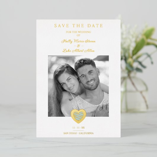 Chique Elegant Lichtblauw & Gouden Hart Foto Koppe Folie Uitnodiging (Staand Voorkant)