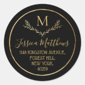 Chique gouden folie krans monogram retour adres ronde sticker (Voorkant)