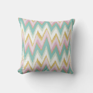Chique kleurrijk meisjesachtig ikat tribal chevron kussen