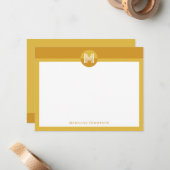 Chique mosterd geel geometrisch modern monogram notitiekaartje (Voorkant / Achterkant in situ)