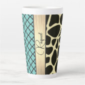 Chique Quartrefoil Giraffe Print gepersonaliseerd Latte Mok (Voorkant)