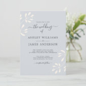 Chique Script Ivoor Foliage Pastel Blauw Bruiloft Kaart (Staand voorkant)