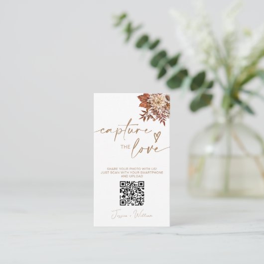 Chique Terracotta Bloemen Capture De Liefde QR Cod Informatiekaartje (Staand voorkant)