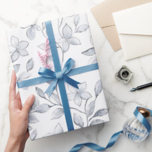 Chique zilveren witte bloemige trouw cadeaupapier