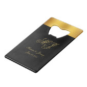 Chique Zwart Goud Monogram Script Bruiloft Kredietkaart Flessenopener (Achterkant Gekanteld)