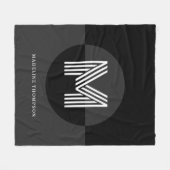 Chique zwart grijs wit geometrisch modern monogram fleece deken (Voorkant (Horizontaal))