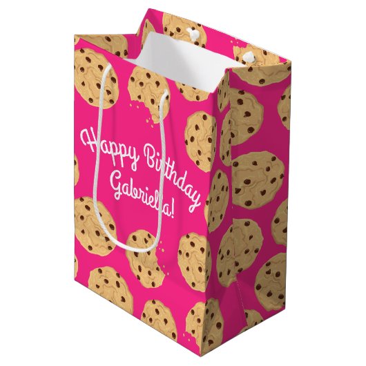Chocolade Chip Cookie Kinder 1e verjaardag Pink Medium Cadeauzakje (Voorkant Gekanteld)
