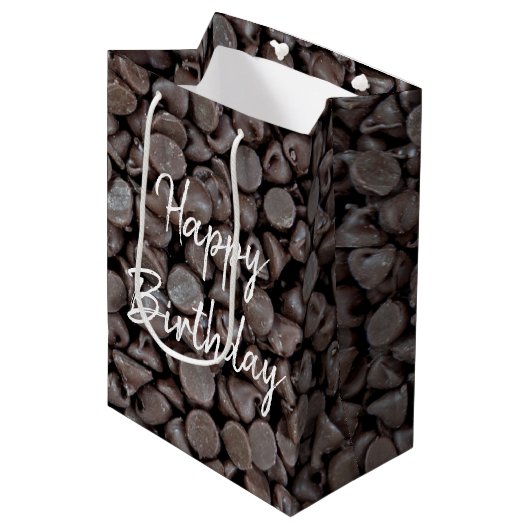 Chocolade Chips Birthday Medium Cadeauzakje (Voorkant Gekanteld)