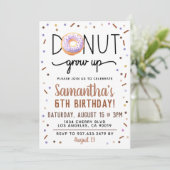 Chocolade Donut Groeit Birthday Invitation Kaart (Staand voorkant)