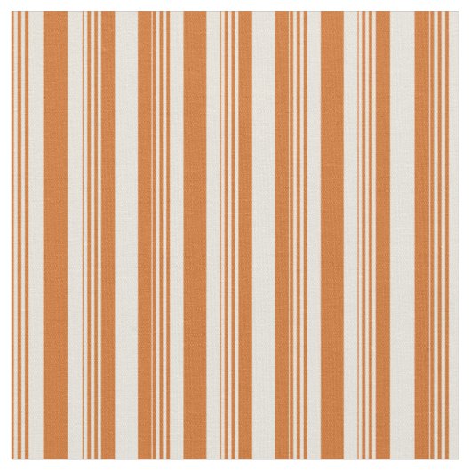 Chocolade en beige gekleurd legende/gestreept patr stof (Close Up)