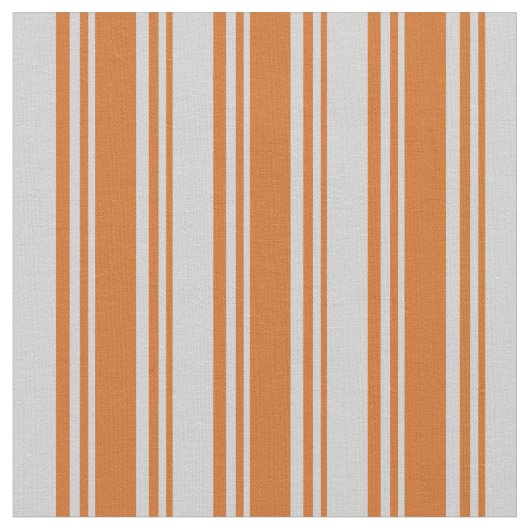 Chocolade en Light Grey Lines/Stripes Pattern Stof (Close Up)