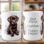 Chocolade labrador hond maar eerste puppy kussen koffiemok