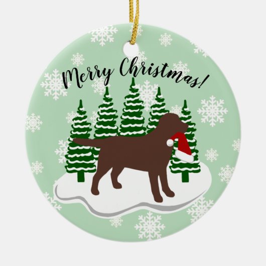 Chocolade Labrador-kerstEvergreen Snowflakes Keramisch Ornament (Voorkant)